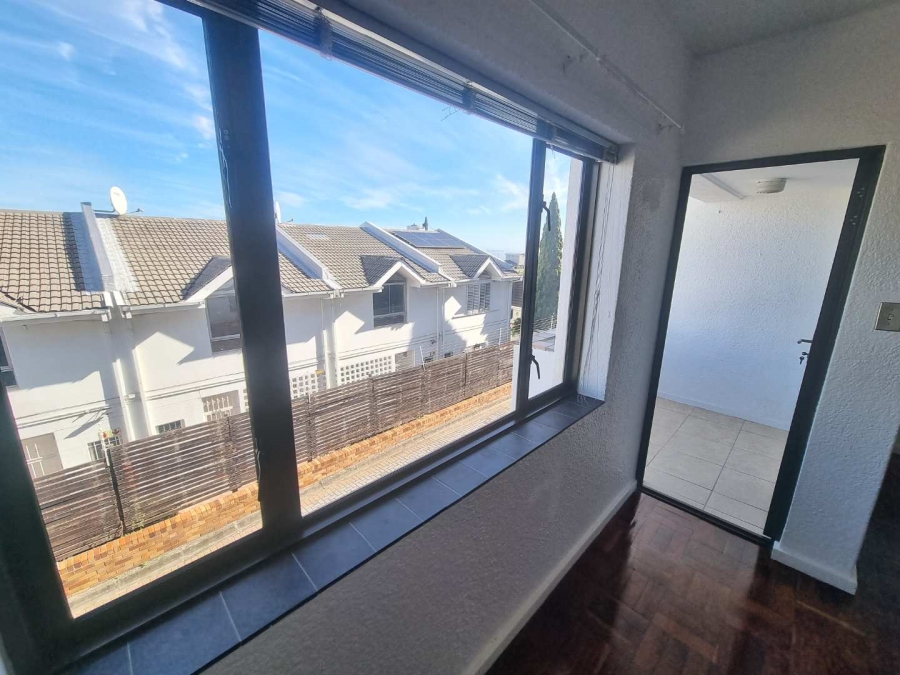 To Let 0 Bedroom Property for Rent in Sea Point Western Cape